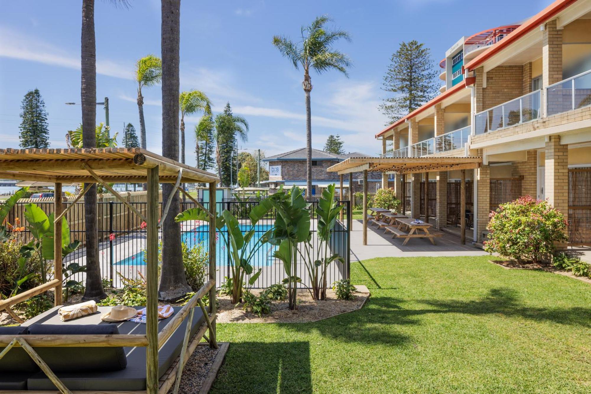 South Pacific Palms Motor Inn Tuncurry Eksteriør billede